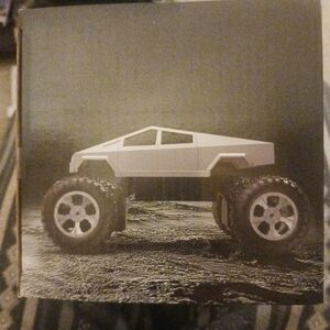 Remot Control White Toy Truck